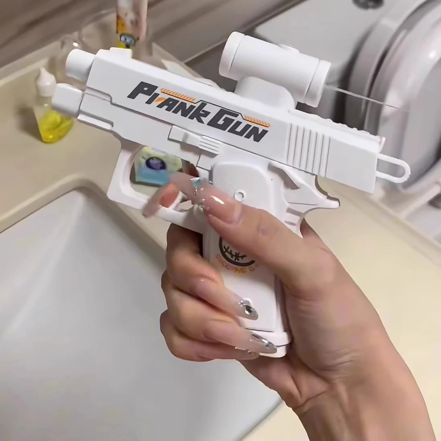 Double sided reverse watering prank water gun, two-way water spray toy, funny and parody toy